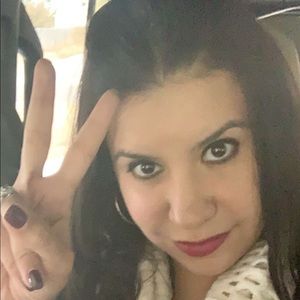 Meet your Posher, Cristina